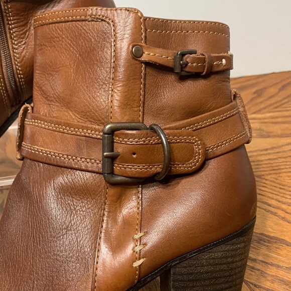 SOFFT Wyoming ankle bootie - Picture 2 of 16